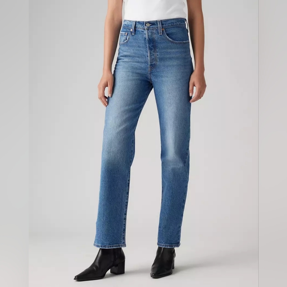 Levi's Ribcage Straight Ankle Jeans